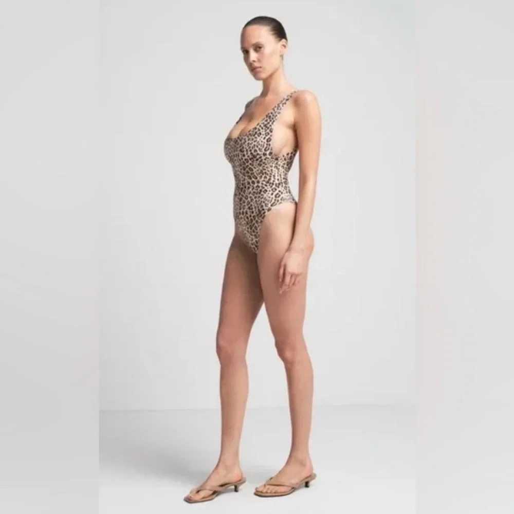 SKIMS Leopard Print One Piece Swimsuit M